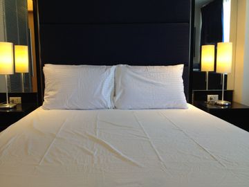 Fully Furnished Junior One Bedroom Unit at One Shangri-La Place For SALE and For RENT