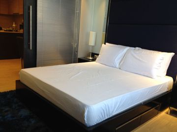 Fully Furnished Junior One Bedroom Unit at One Shangri-La Place For SALE and For RENT