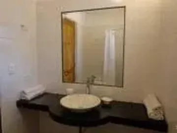 VENDO EXCELENTE HOTEL EN MANCORA , NORTE DE LIMA PIURA,PERU