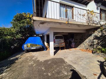 Se vende Casa en Av Agua Santa