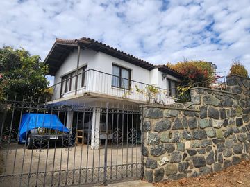 Se vende Casa en Av Agua Santa