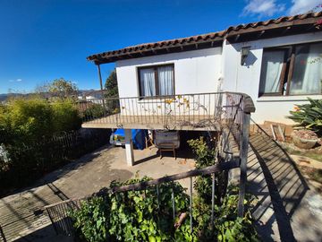 Se vende Casa en Av Agua Santa