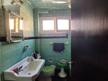 Se vende Casa en Av Agua Santa