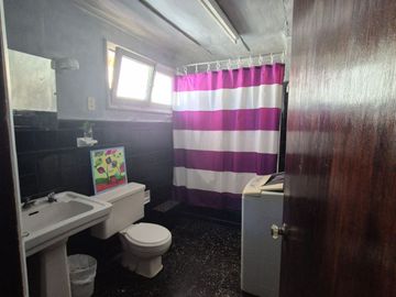 Se vende Casa en Av Agua Santa