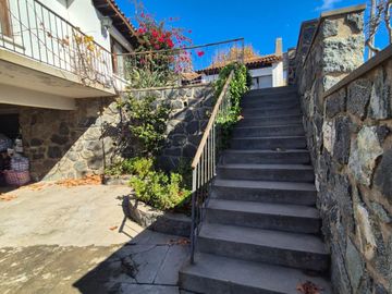 Se vende Casa en Av Agua Santa