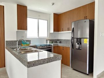 Venta de casa cuatro dormtorios  en manantial etapa de casaLaguna- Vial 1