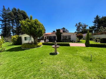 Hermosa residencia de un piso en venta en Metepec en Club de Golf.