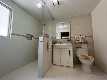 Hermosa residencia de un piso en venta en Metepec en Club de Golf.
