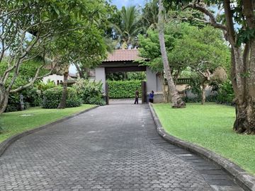 RUMAH / VILLA PINGGIR PANTAI at Jl PANTAI JIMBARAN, BALI
