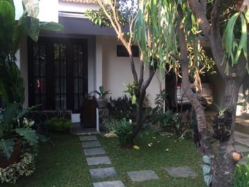 Rumah Dijual di Jl Ahmad Yani, Bogor, Jawa Barat, Lokasi Bagus, Lingkungan Nyaman