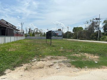 Newly Build 3 Bedroom House a few minute from Mae Ram Phueng Beach and Highway, only 2.29MB
