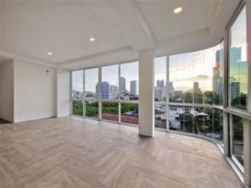 For Sale 5 bedrooms PORTICO Sukhumvit 77
