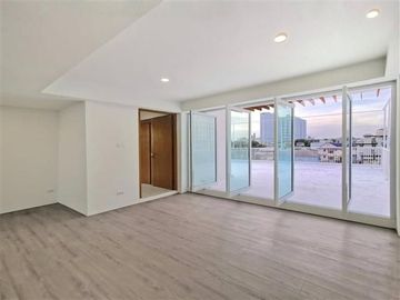 For Sale 5 bedrooms PORTICO Sukhumvit 77