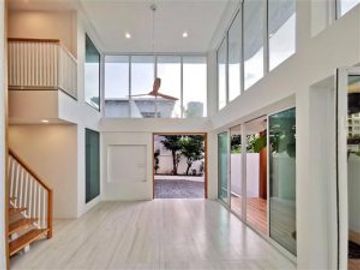 For Sale 5 bedrooms PORTICO Sukhumvit 77