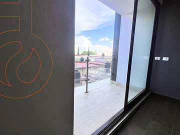 VENTA DE DEPARTAMENTO CON ELEVADOR Y AMENIDADES COMO ALBERCA EN AGORA