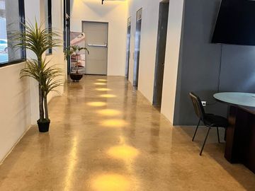VENTA DE DEPARTAMENTO CON ELEVADOR Y AMENIDADES COMO ALBERCA EN AGORA