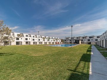 CASA EN VENTA AL SUR DE CUERNAVACA CON 3 RECAMARAS Y ALBERCA