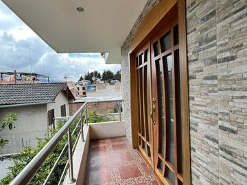 Casa rentera en venta en Loja