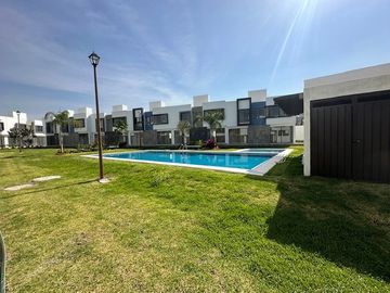 Venta de Casa con Alberca Emiliano Zapata Morelos