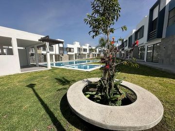Venta de Casa con Alberca Emiliano Zapata Morelos