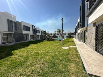 Venta de Casa con Alberca Emiliano Zapata Morelos