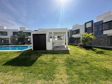 Venta de Casa con Alberca Emiliano Zapata Morelos