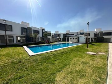 Venta de Casa con Alberca Emiliano Zapata Morelos