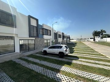 Venta de Casa con Alberca Emiliano Zapata Morelos
