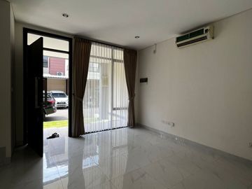 Disewakan Rumah Lavon Swancity Tangerang Banten Lokasi Strategis Murah