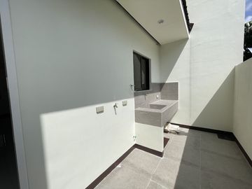 RFO 3-bedroom Duplex / Twin House For Sale in Molino 3 Bacoor Cavite