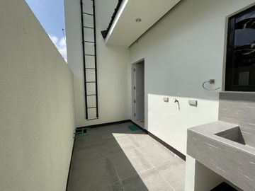 RFO 3-bedroom Duplex / Twin House For Sale in Molino 3 Bacoor Cavite