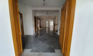 Luxurious 10BR Townhouse in AFPHOVI Phase 2 For SALE- Spacious, Unfurnished Gem!