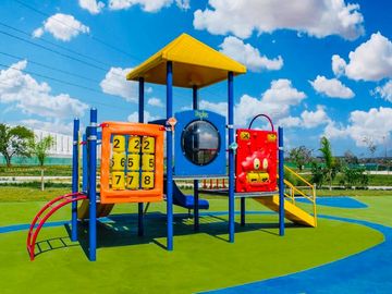 CASA EN VENTA EN FRACCIONAMIENTO A 15 MINUTOS DE CUERNAVACA, CON ALBERCA, CANCHAS DEPORTIVAS, PET PARK