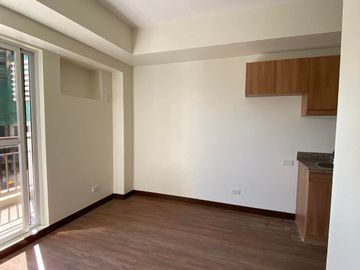 Resale! Save 1.2M! 1 Bedroom 34sqm Prisma Residences Condo Unit in Bagong Ilog Pasig near BGC