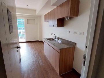 Resale! Save 1.2M! 1 Bedroom 34sqm Prisma Residences Condo Unit in Bagong Ilog Pasig near BGC