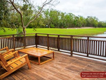 Condo con 2 terrazas, cuarto de servicio, alacena oculta, vista al campo de golf, en venta, Corasol Playa del Carmen.