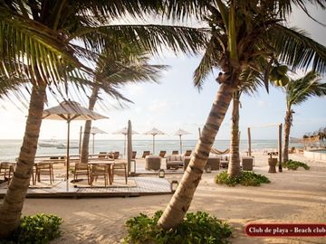 Condo con 2 terrazas, cuarto de servicio, alacena oculta, vista al campo de golf, en venta, Corasol Playa del Carmen.