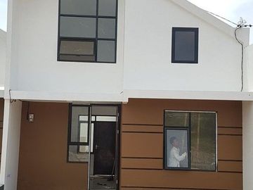 PERUMAHAN DI CIPAYUNG DEPOK DIJUAL SYARIAH 2 LANTAI DEKAT STASIUN SIAP HUNI MURAH