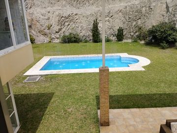 Elegante residencia en la zona más tranquila de La Planicie, excelente oferta