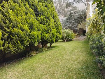 Elegante residencia en la zona más tranquila de La Planicie, excelente oferta