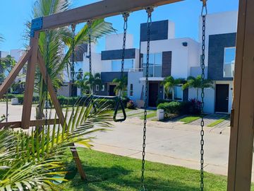 CASA EN VENTA EN ACAPULCO CON ALBERCA