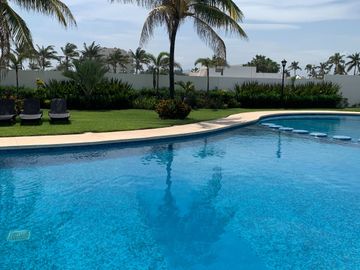 CASA EN VENTA EN ACAPULCO CON ALBERCA