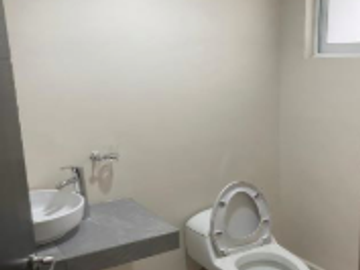 CASA A ESTRENAR EN SIERRA NOGAL CON LINDOS ACABADOS