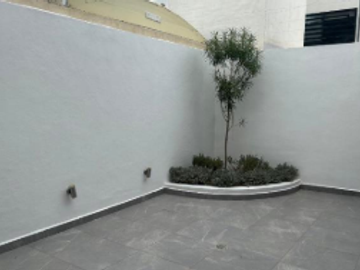 CASA A ESTRENAR EN SIERRA NOGAL CON LINDOS ACABADOS