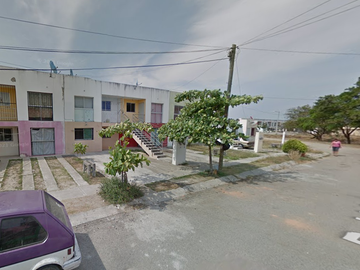 CASA DUPLEX EN CALLE DEL LIRIO, FRACC.JARDINES DEL SOL, BAHIA DE BANDERAS, ¡NO CRÉDITOS!