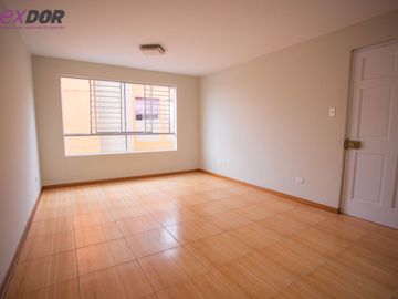 Invierte en 3 inmuebles al precio de 1, Departamento + Aires + cochera.
