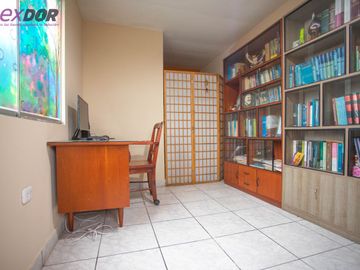 Invierte en 3 inmuebles al precio de 1, Departamento + Aires + cochera.