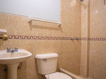 Invierte en 3 inmuebles al precio de 1, Departamento + Aires + cochera.