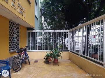 VENDO APARTAMENTO EDIFICIO TORRES DE SALOMIA