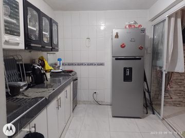 VENDO APARTAMENTO EDIFICIO TORRES DE SALOMIA